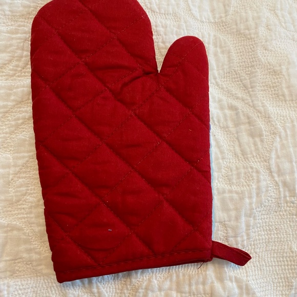 4th of July pot holders and kitchen towel set. - Picture 7 of 10